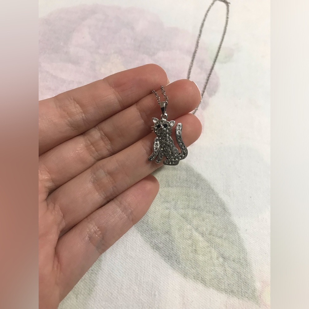SU CH Delicate Dainty Silver Tone Cat Crystal Pendant Chain Necklace 18” inches